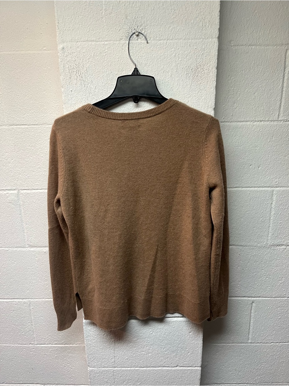 Halogen Women's Scoop Crewneck Sweater in Camel - Picture 4 of 4